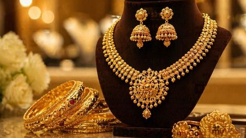 Dhanteras Gold Buying: A Guide to Gold Jewelry, Coins and Festive Traditions