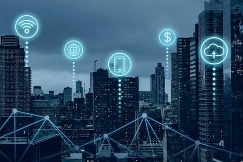 Introduction to the Internet of Things: Explore Devices, Connectivity, and IoT Systems