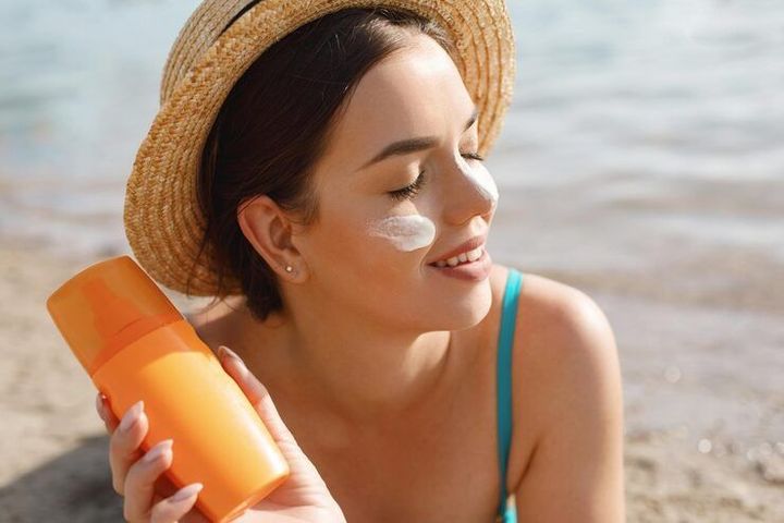 Sunscreen Explained: SPF, Ingredients & Daily Skin Protection Guide