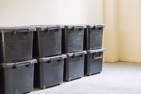 Industrial Tote Bins: A Complete Overview of Container Types and Handling Systems