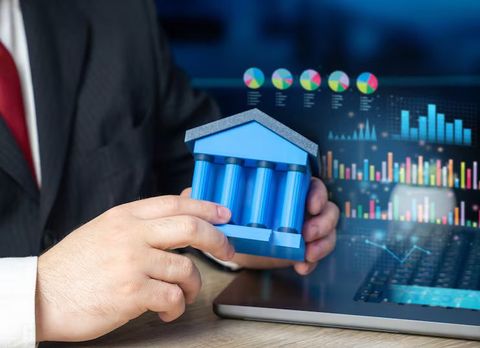 Prop Firms & Funded Accounts Guide: Rules, Challenges, Funding, and Trading