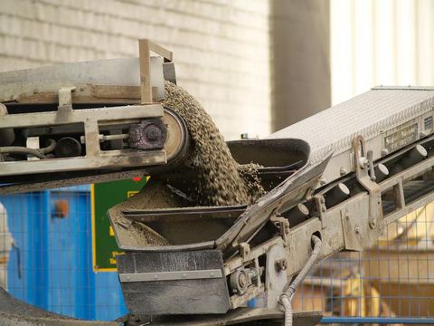 Crusher Machines Explained: Types, Working Principles & Industrial Applications