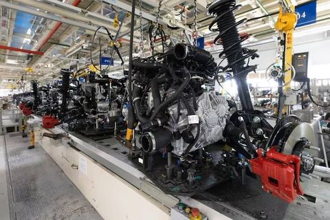 Engine Assembly Machines: Guide to Types, Components, Processes, and Applications