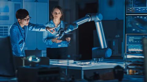 Collaborative Robots and AMRs: Explore Modern Automation Technologies
