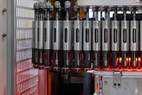 Industrial Variable Frequency Drives Guide: Motor Control, Speed Regulation and Efficiency Factors