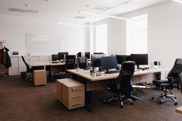Explore Second-Hand Office Furniture for your Workspace