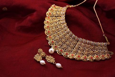 Gold Jewellery: Complete Guide to Purity, Karats, and Care