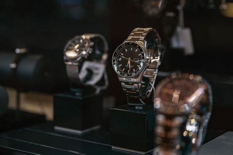 Watch Style: Complete Guide to Choosing the Perfect Timepiece