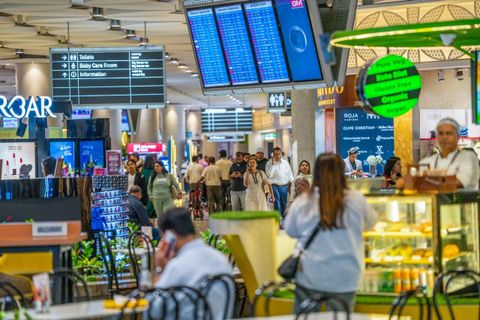 Airport Food Ordering: Tips to Get Your Meal Faster Before Boarding