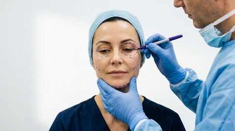 Non-Surgical Wrinkle Treatment: Insights Into Skin Aging and Care