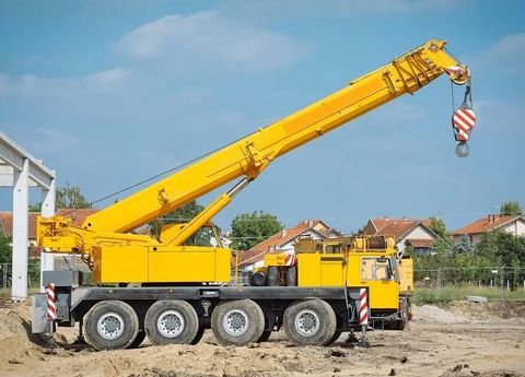 Construction Equipment Guide: Key Types, Uses, Features, and Selection Factors