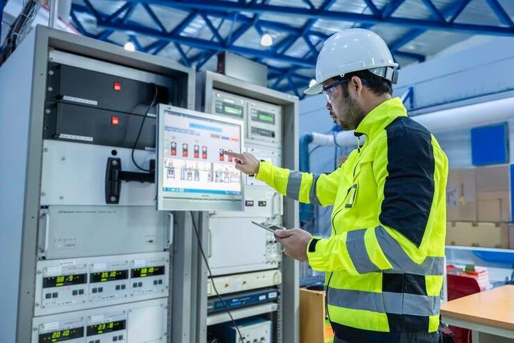Industrial Sensor Systems: Key Insights for Smart Manufacturing Applications