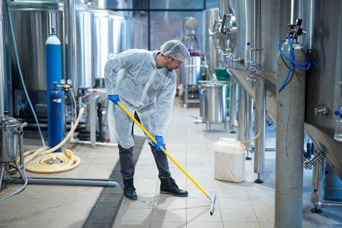Explore Industrial Cleaning Solutions: Cleaning Methods, Equipment Types, Applications and Maintenance
