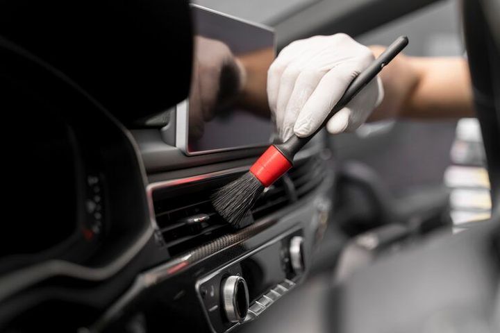 Car Detailing Equipment Guide: Cleaning Tools, Vacuum Systems, Polishers and Maintenance Tips